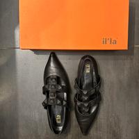 Ballerine di pelle nera a punta con borchie