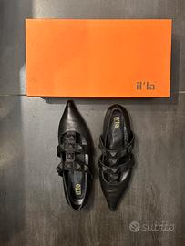 Ballerine di pelle nera a punta con borchie