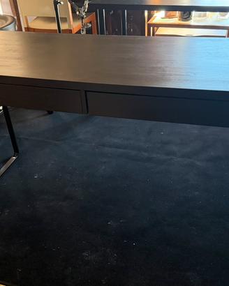 Scrivania IKEA 142 x 50 ritiro a mano su Roma