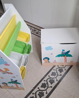 Scaffale e baule per cameretta bambino