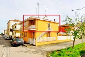 Appartamento di 78 m² con 4 locali e box auto a Fe