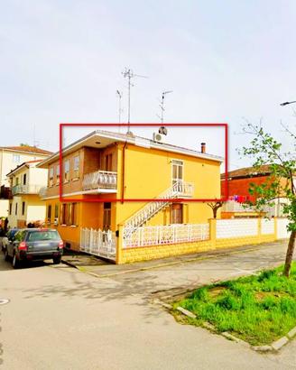 Appartamento di 78 m² con 4 locali e box auto a Fe