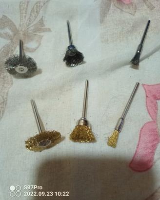 Spazzole in ottone e acciaio