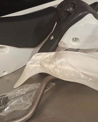 kit plastiche +serbatoio+manubrio pit bike