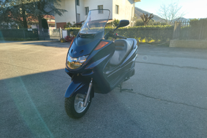 Splendido Yamaha Majesty YP 250 pari al nuovo