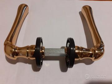 Maniglia in ottone