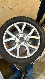 Pneumatici 185/55R15 M+S e cerchi per VW UP