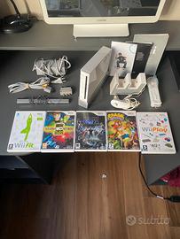 Console Nintendo Wii + 5 giochi e accessori