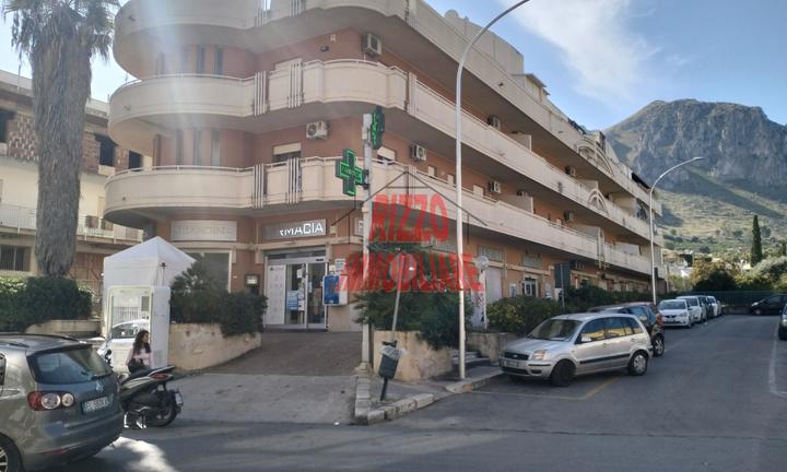 Villabate,v.le europa-quadrivani primo p.-cod.a322