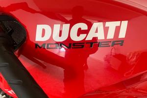 Ducati monster 696