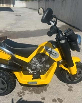 Moto elletrica per i bambini peg perego