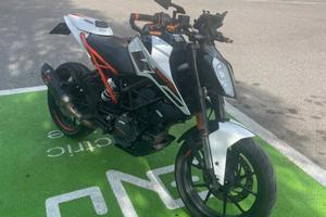 Duke 125