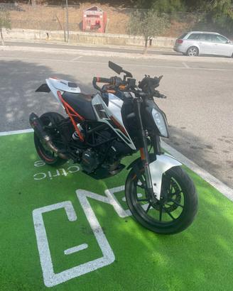 Duke 125