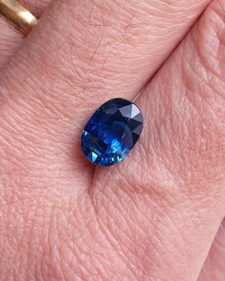  Zaffiro naturale blu 4.29 ct Certificato Lotus  