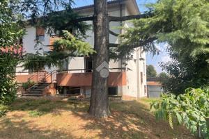 VILLA A SCHIERA D'ANGOLO A LUGO