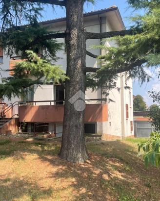 VILLA A SCHIERA D'ANGOLO A LUGO