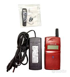 ERICSSON T18s, COLOR BORGOGNA ’90, NON FUNZIONANTE