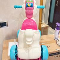 Cavaluccio a dondolo bimba