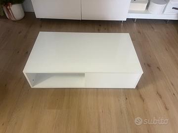 Tavolino bianco da sala