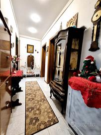 Piazzale camerino (rif. e96-3261)