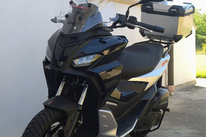 Aprilia SR GT200