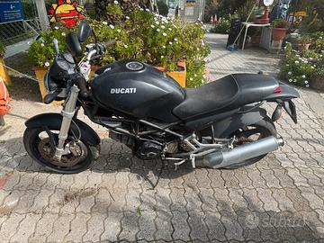 Ducati Monster 600 2001