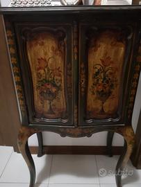 mobiletto in stile veneziano dipinto a mano