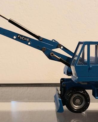 Escavatore Fuchs 713 NZG