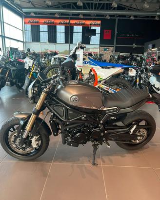 Benelli Leoncino 800