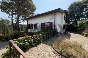 Villetta bifamiliare - Cantello