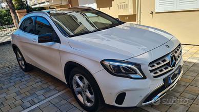 GLA MERCEDES 200 D SPORT AUTOMATIC TETTO