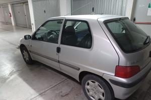 Peugeot 106 - compatta e perfetta per la città