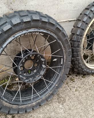 R1200GS R1250GS RUOTE COMPLETE DI PNEUMATICI OFF