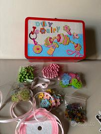Set perline per gioielli per bambina con valigetta