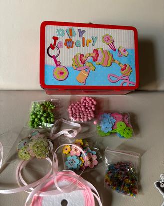 Set perline per gioielli per bambina con valigetta