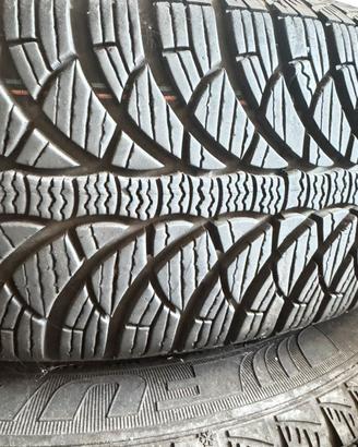 Gomme invernali 185/65/15 con cerchi Citroen C3