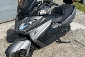 Suzuki burgman 650