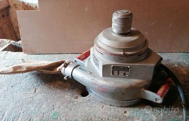 Levigatrice rotorbitale trifase Pellizzari in ghis