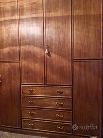 ARMADIO ARTIGIANALE IN ROVERE