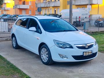 Opel Astra J 1.7 CDTI 2011 