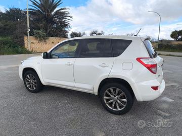 Toyota RAV4 Crossover 2.2 D-4D 150 CV EXCLUSIVE