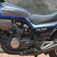 Honda VF 750s