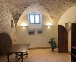 Locale Uso Ufficio Fermo