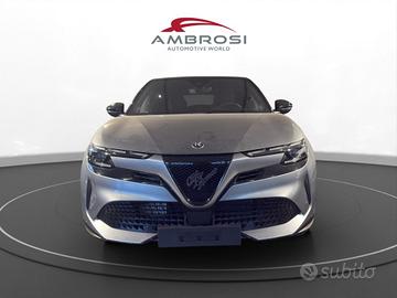 ALFA ROMEO Junior My25 Ibrida Q4