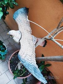 Esca da caccia a forma di falco