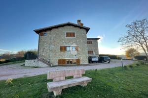 VILLA SINGOLA A GUBBIO