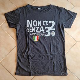 Maglia celebrativa Juventus "Non c'è 2 senza 3" S