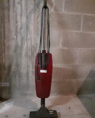 Scopa elettrica Hoover da pavimento con filo