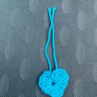 Portachiavi fatto a mano all'uncinetto 