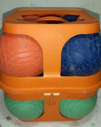 Vecchio gioco delle bocce con custodia marchio mob